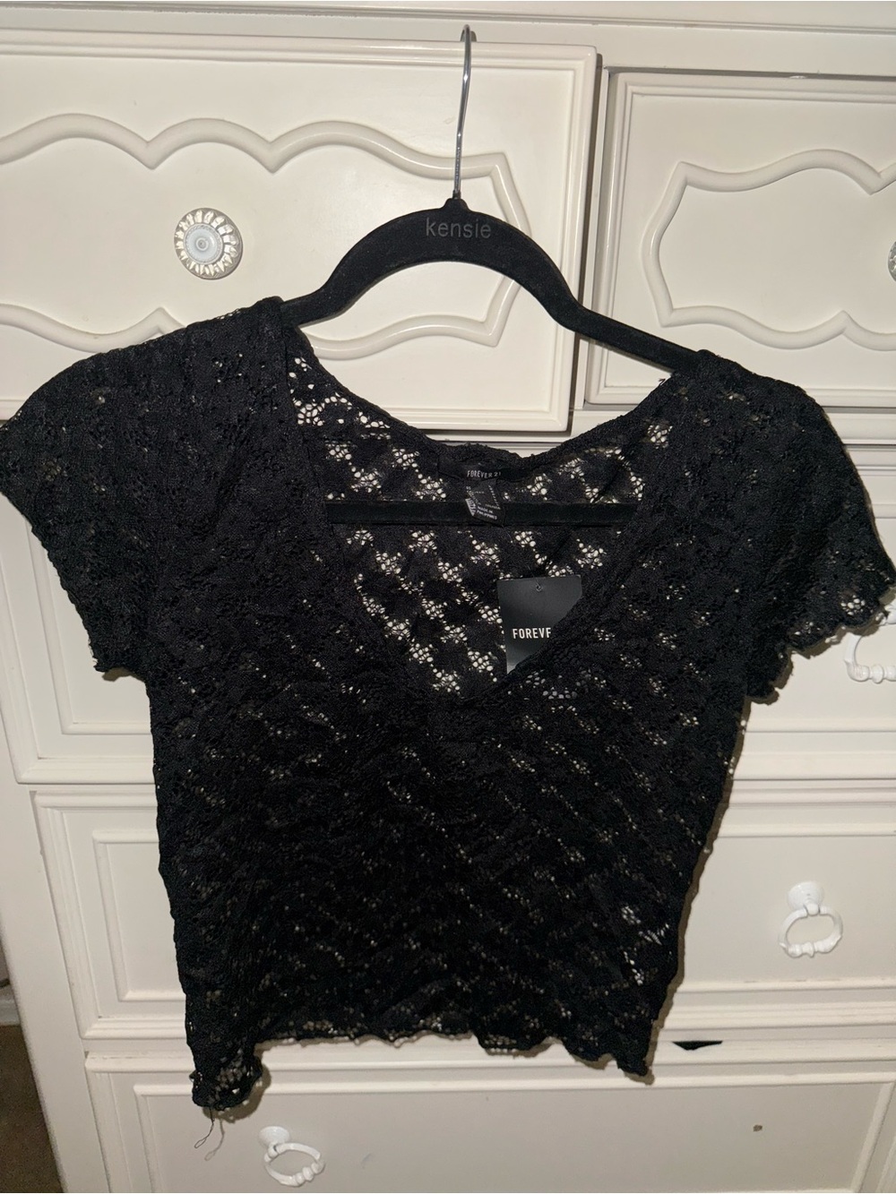 Forever 21 Black Lace V-Neck Cropped Tee
